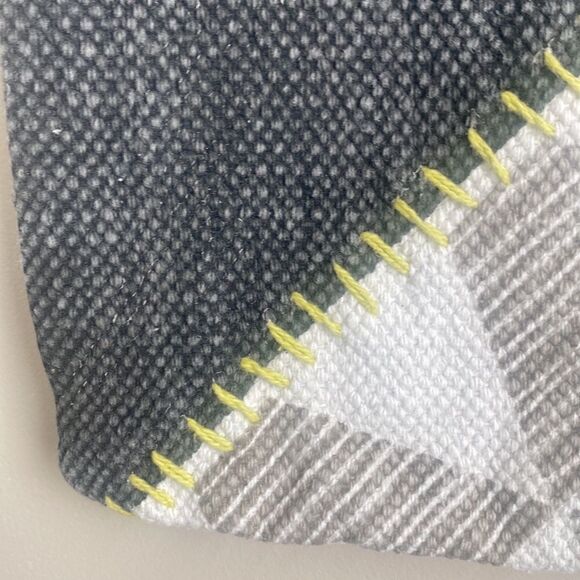 Wonderful Colorblock Bed Pillow Cover - Picture 3 of 8